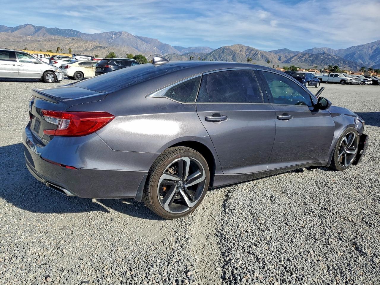2018 HONDA ACCORD SPORT photo 3