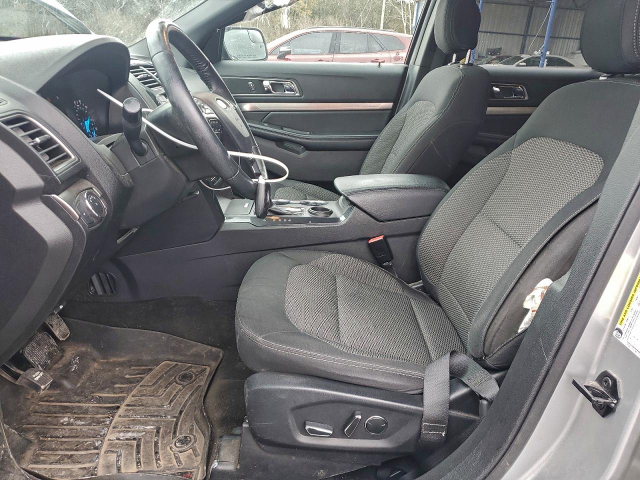 2018 FORD EXPLORER XLT photo 7