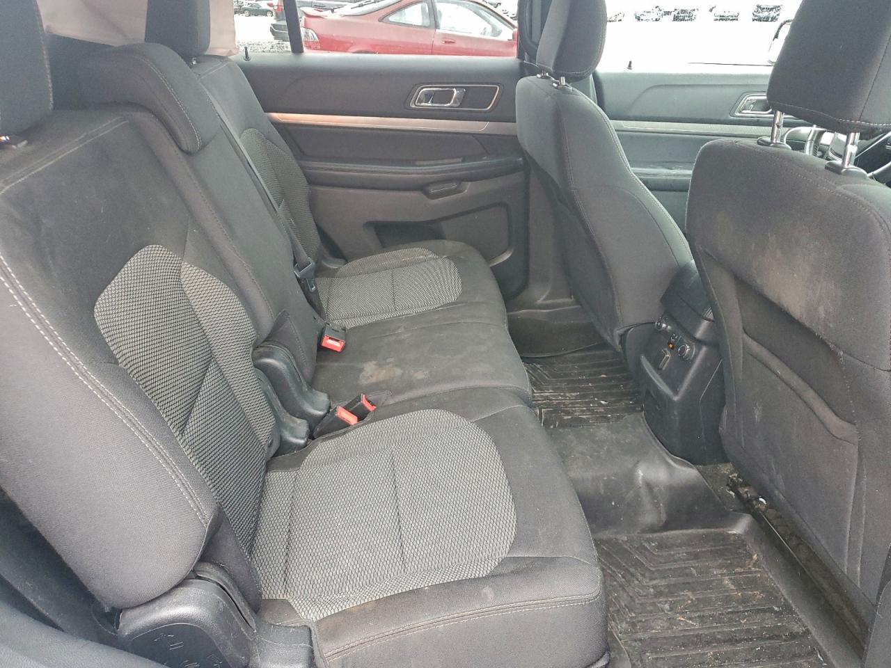 2018 FORD EXPLORER XLT photo 10