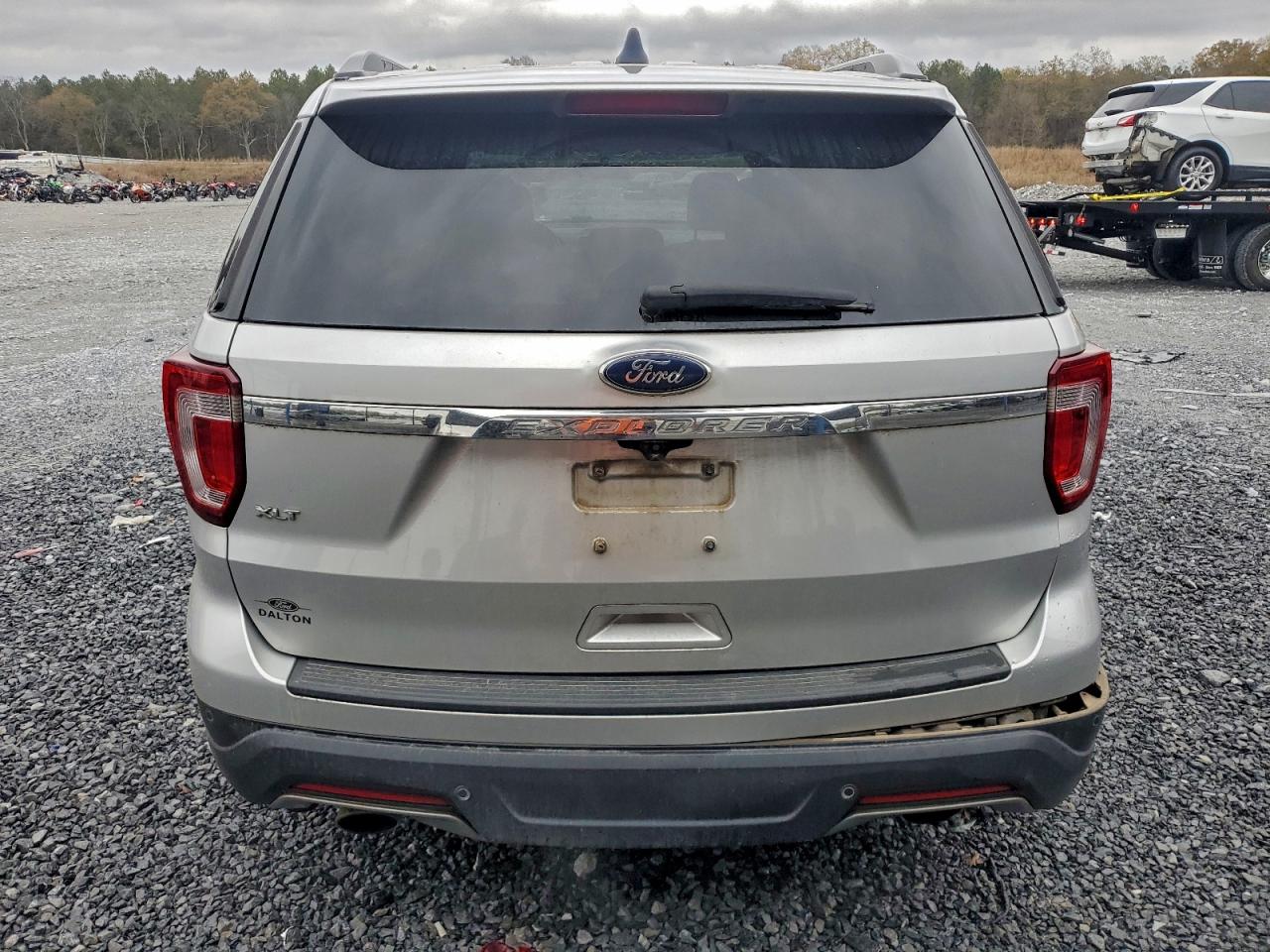 2018 FORD EXPLORER XLT photo 6