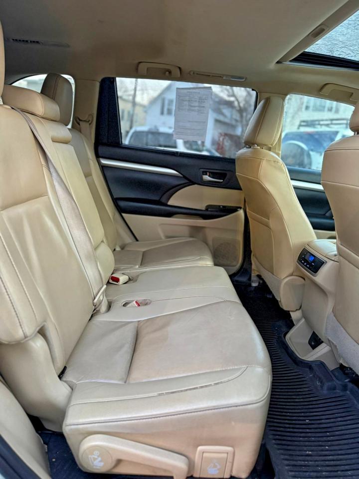 2019 TOYOTA HIGHLANDER HYBRID photo 12