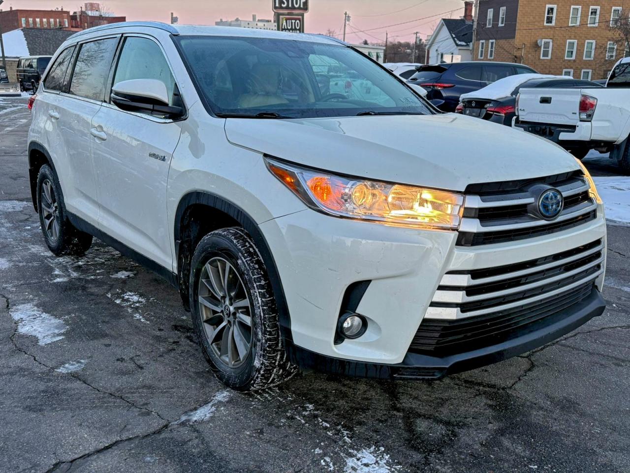 2019 TOYOTA HIGHLANDER HYBRID photo 4