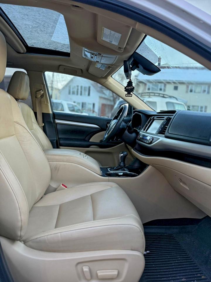 2019 TOYOTA HIGHLANDER HYBRID photo 10