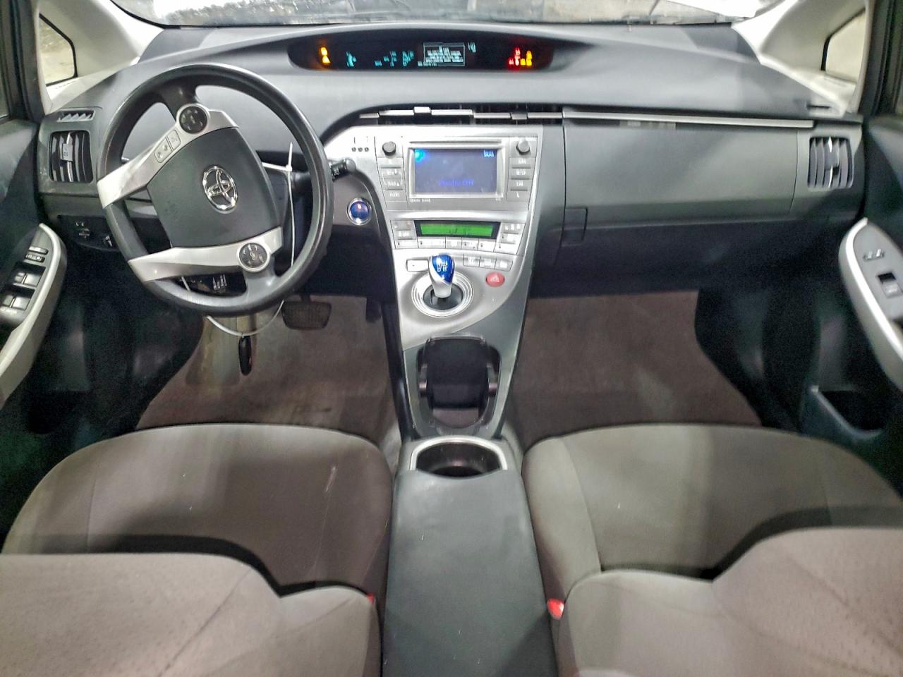 2012 TOYOTA PRIUS photo 8