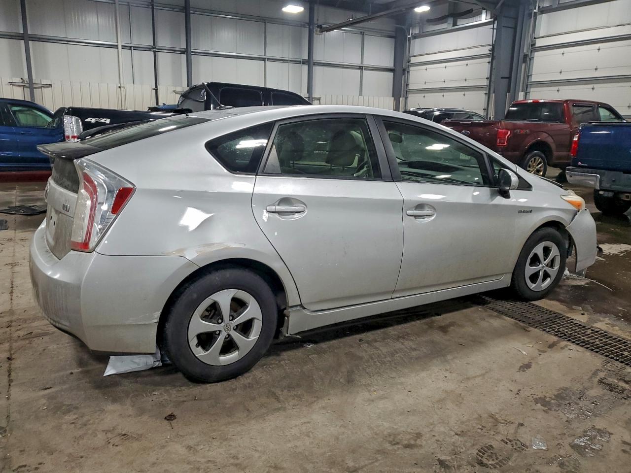 2012 TOYOTA PRIUS photo 3