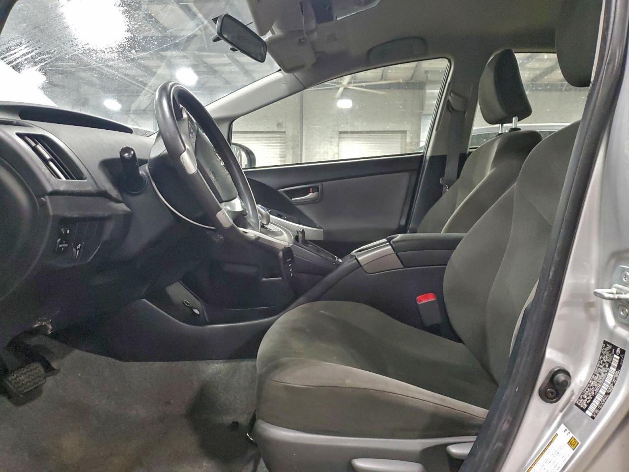 2012 TOYOTA PRIUS photo 7
