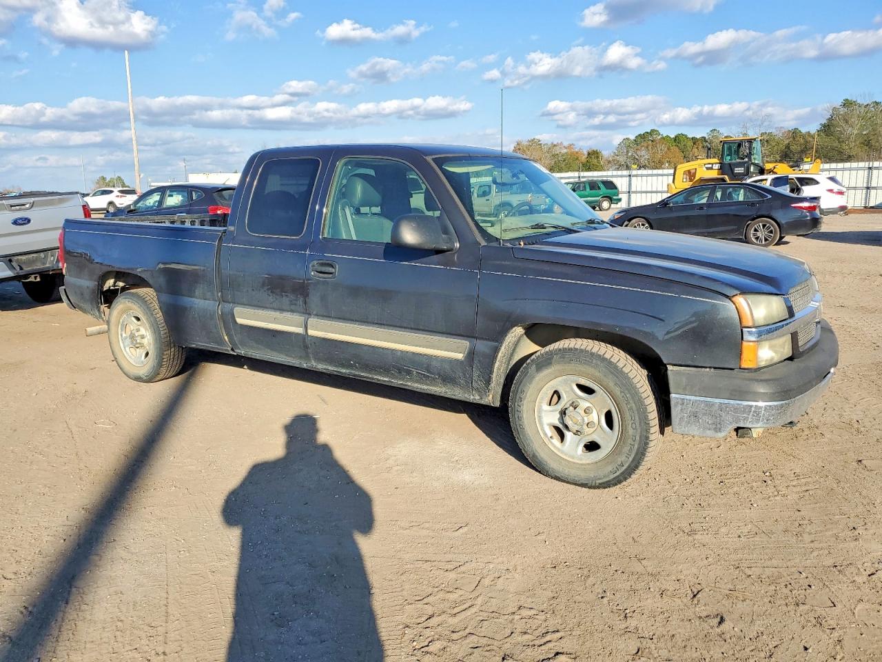 2004 CHEVROLET SILVERADO C1500 photo 4