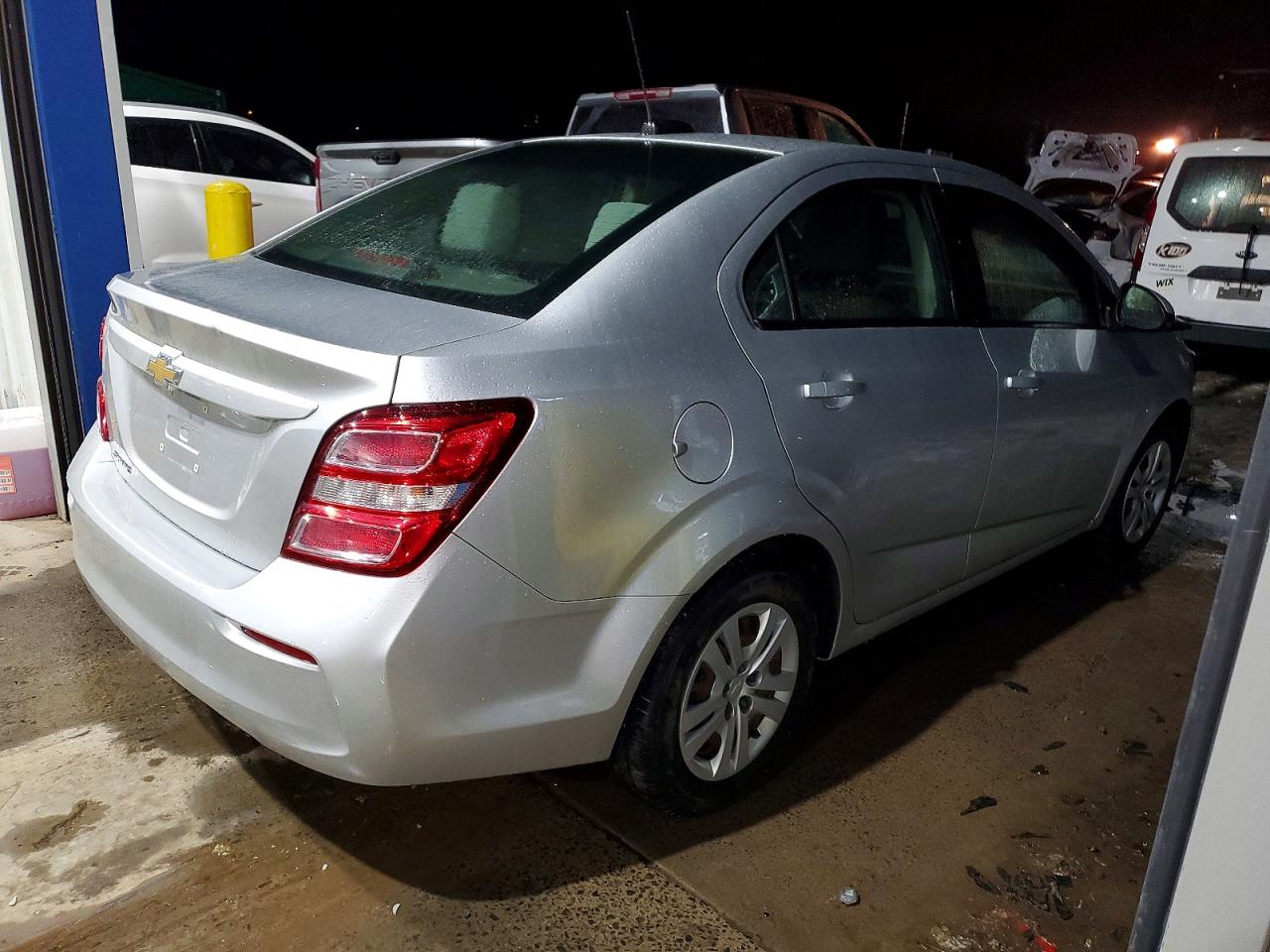 2017 CHEVROLET SONIC LS photo 3