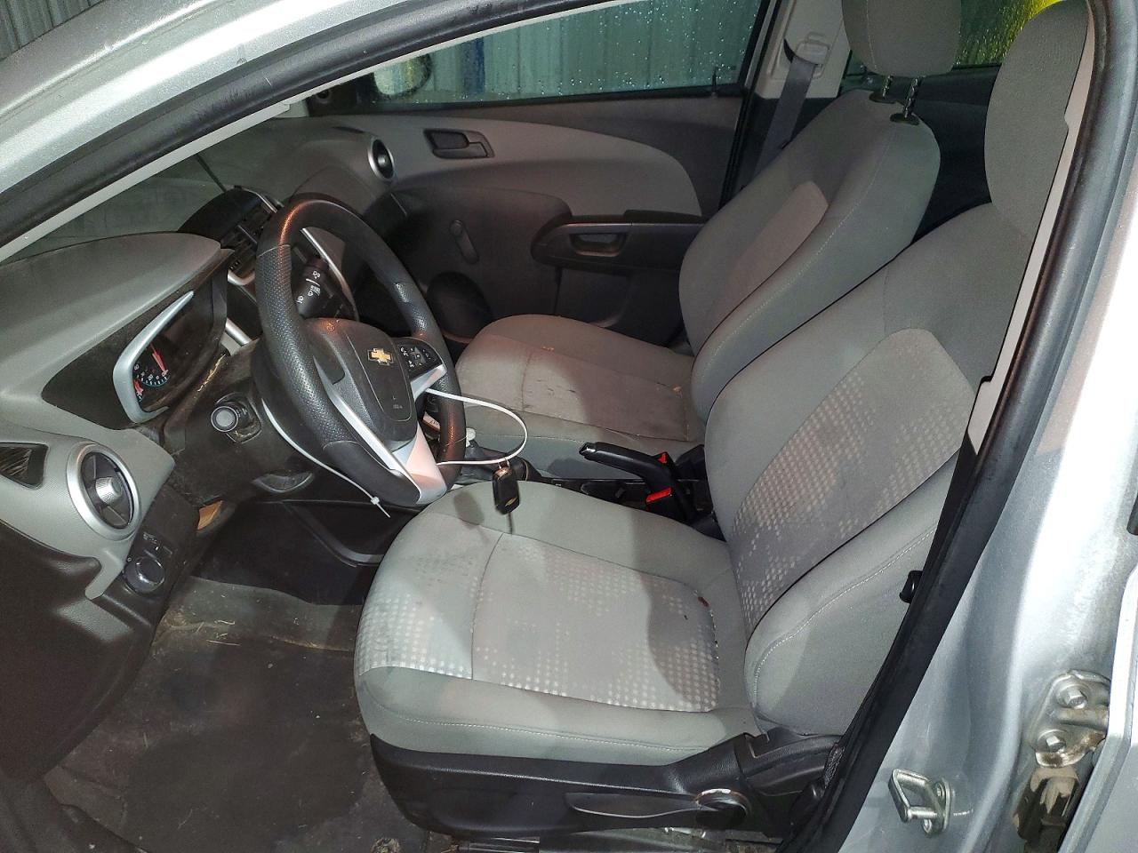 2017 CHEVROLET SONIC LS photo 7