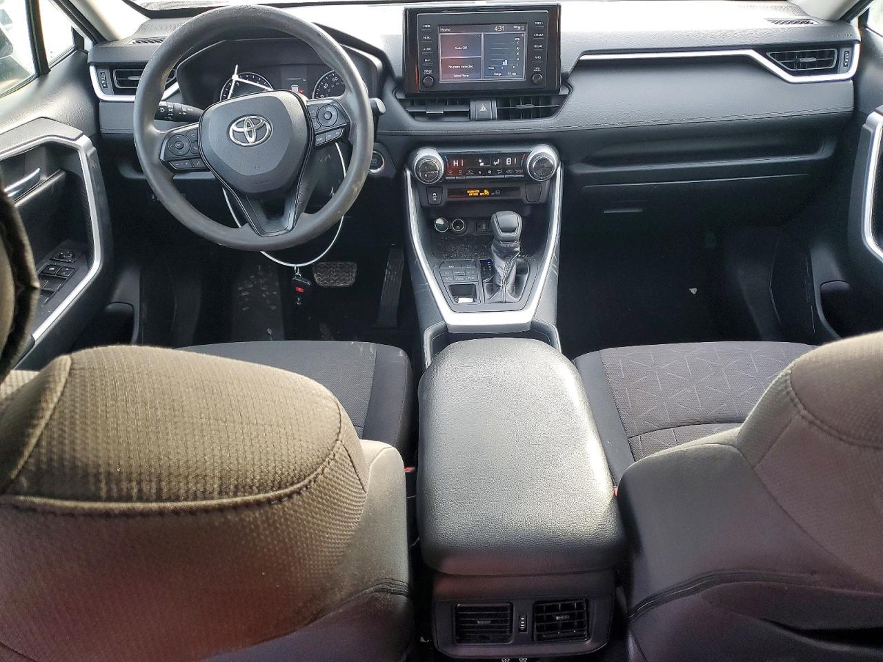 2019 TOYOTA RAV4 XLE photo 8