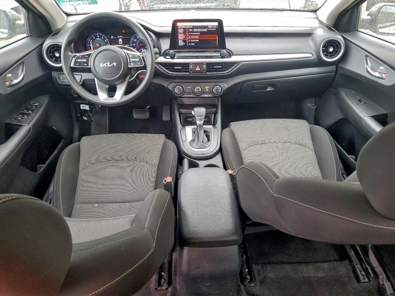 2023 KIA FORTE LX photo 8