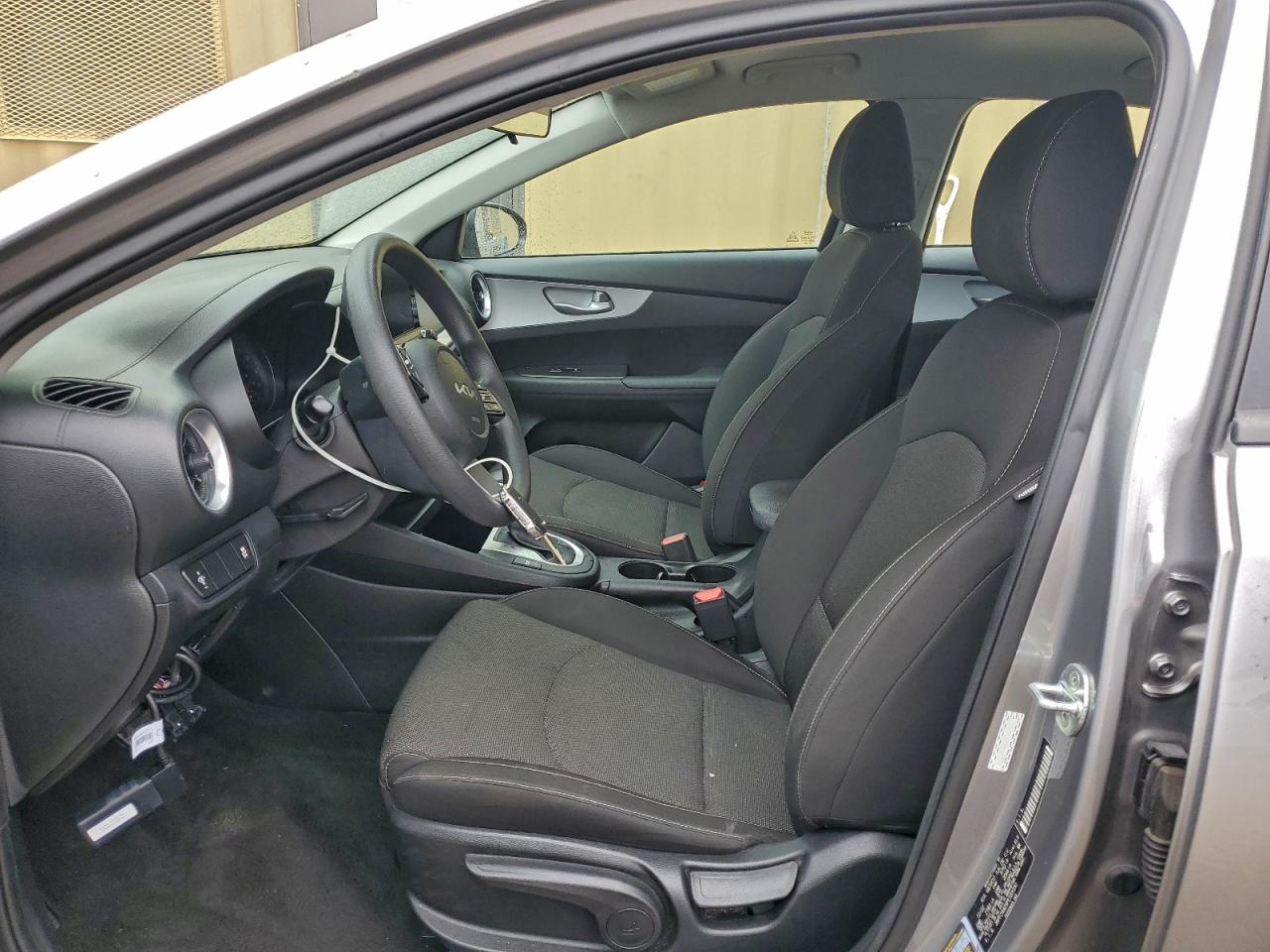 2023 KIA FORTE LX photo 7