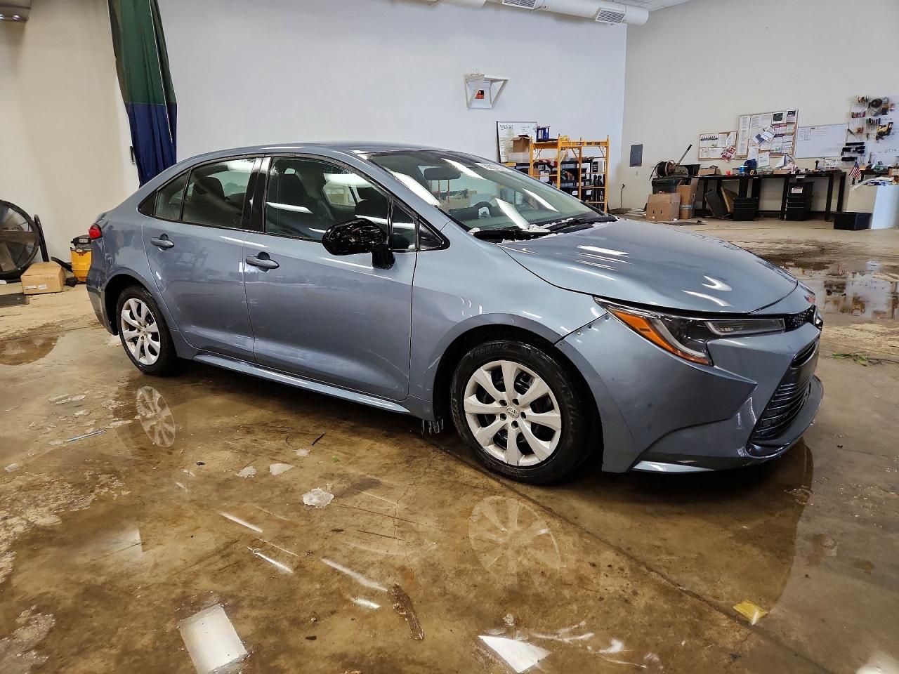 2023 TOYOTA COROLLA LE photo 4