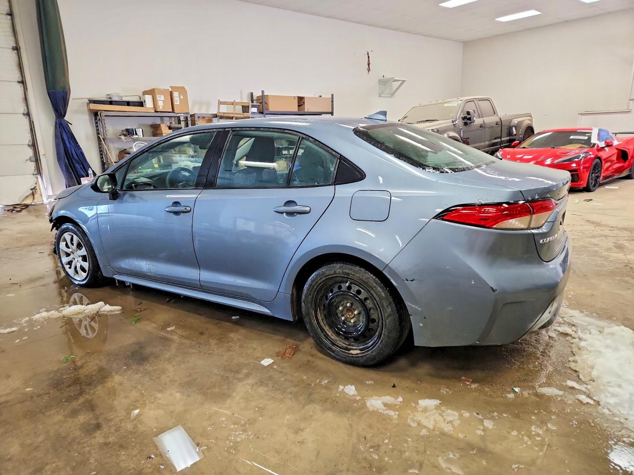 2023 TOYOTA COROLLA LE photo 2