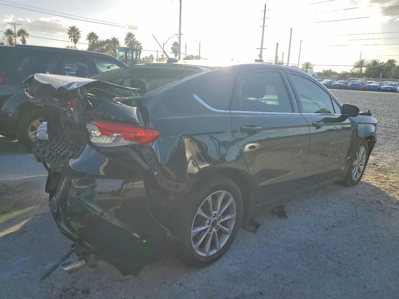 2017 FORD FUSION SE photo 3