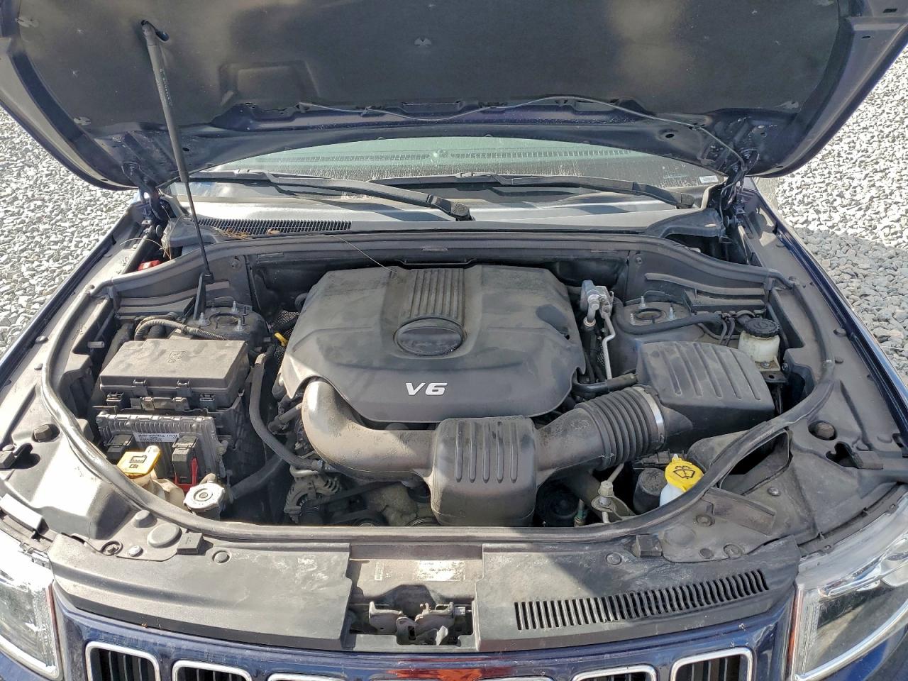 2015 JEEP GRAND CHEROKEE LAREDO photo 11