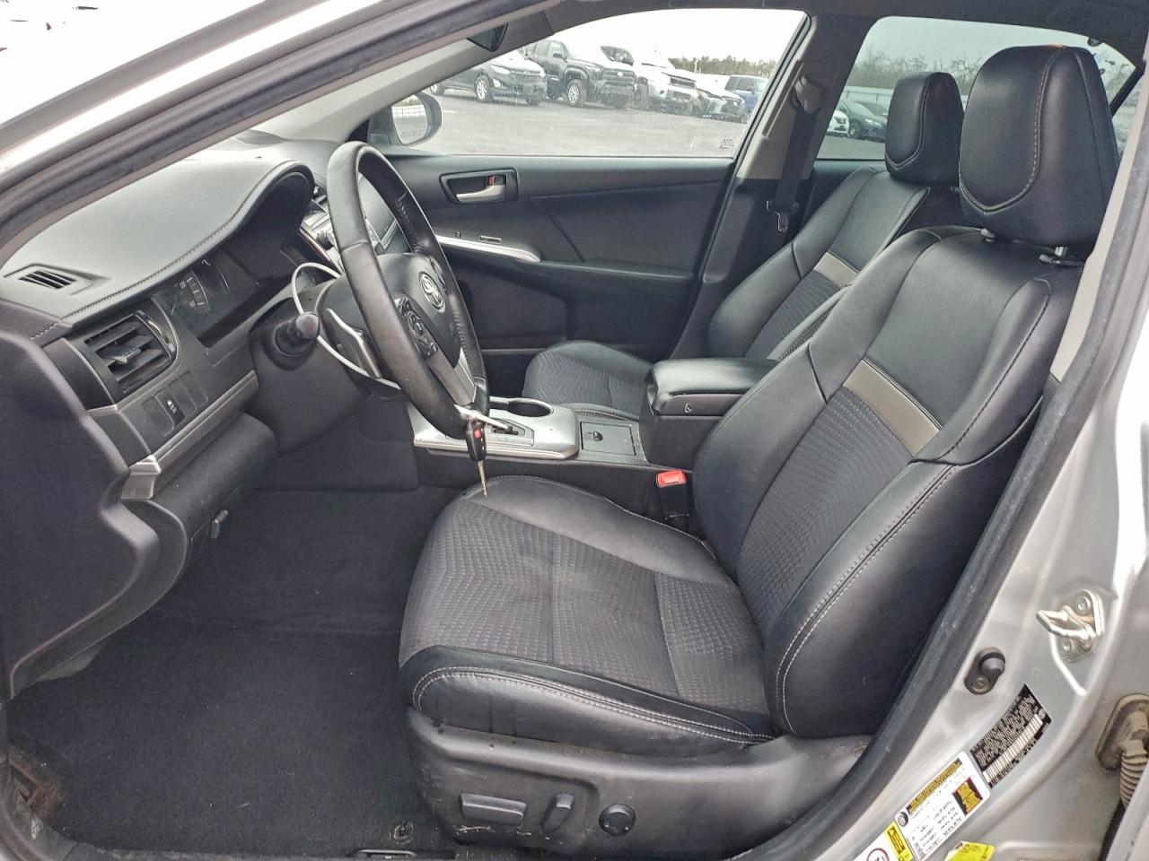 2014 TOYOTA CAMRY L photo 7