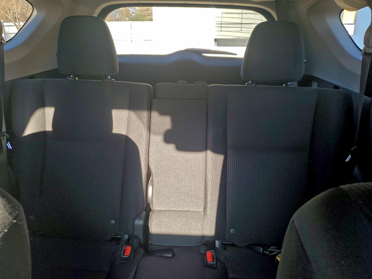 2018 TOYOTA RAV4 LE photo 10