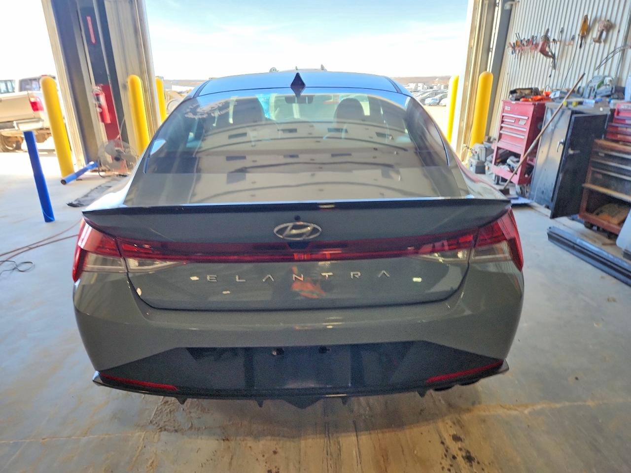 2023 HYUNDAI ELANTRA N LINE photo 6