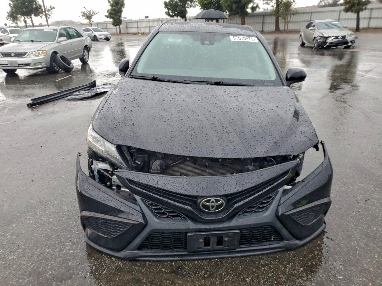 2021 TOYOTA CAMRY SE photo 5