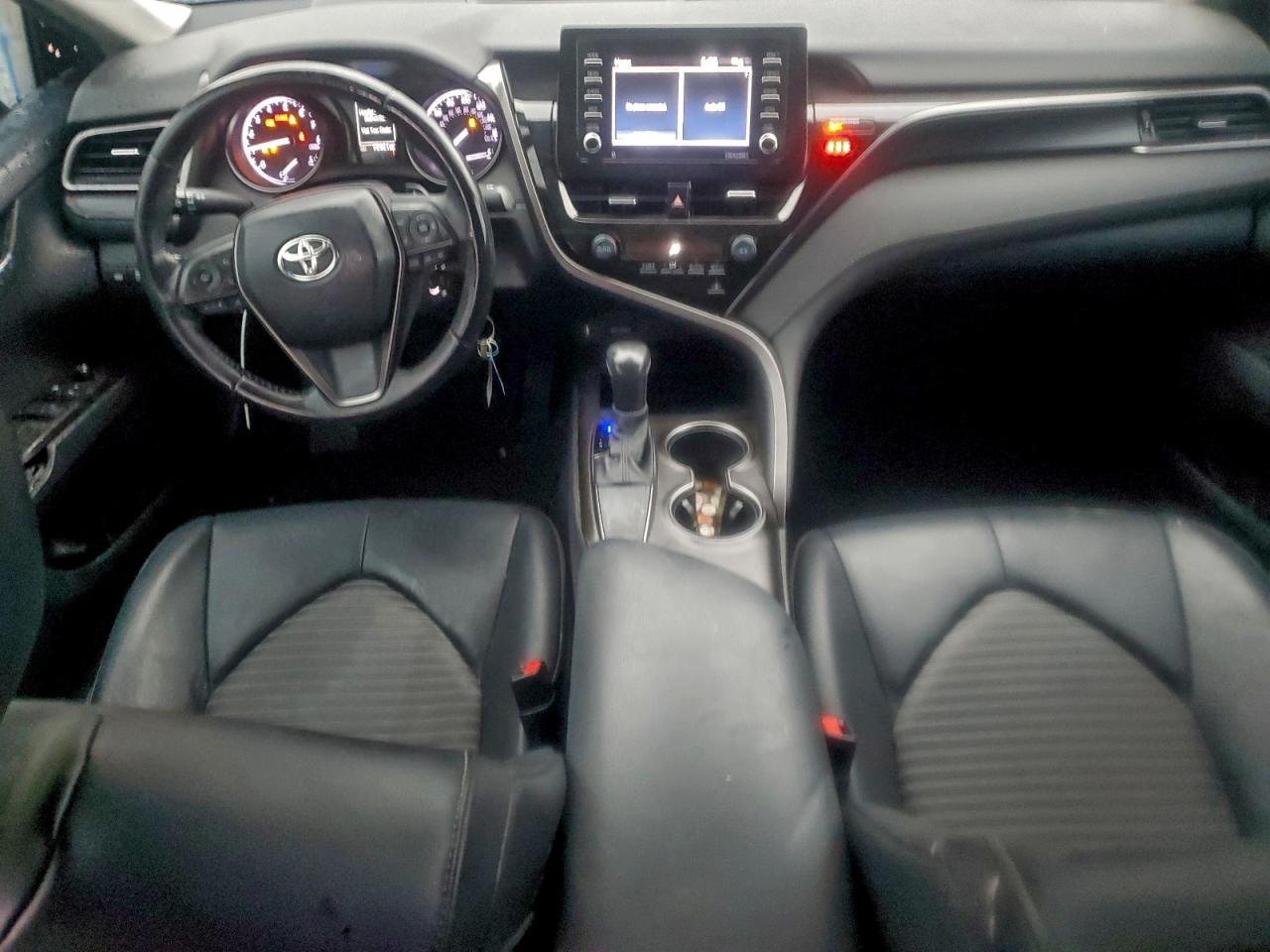 2021 TOYOTA CAMRY SE photo 8