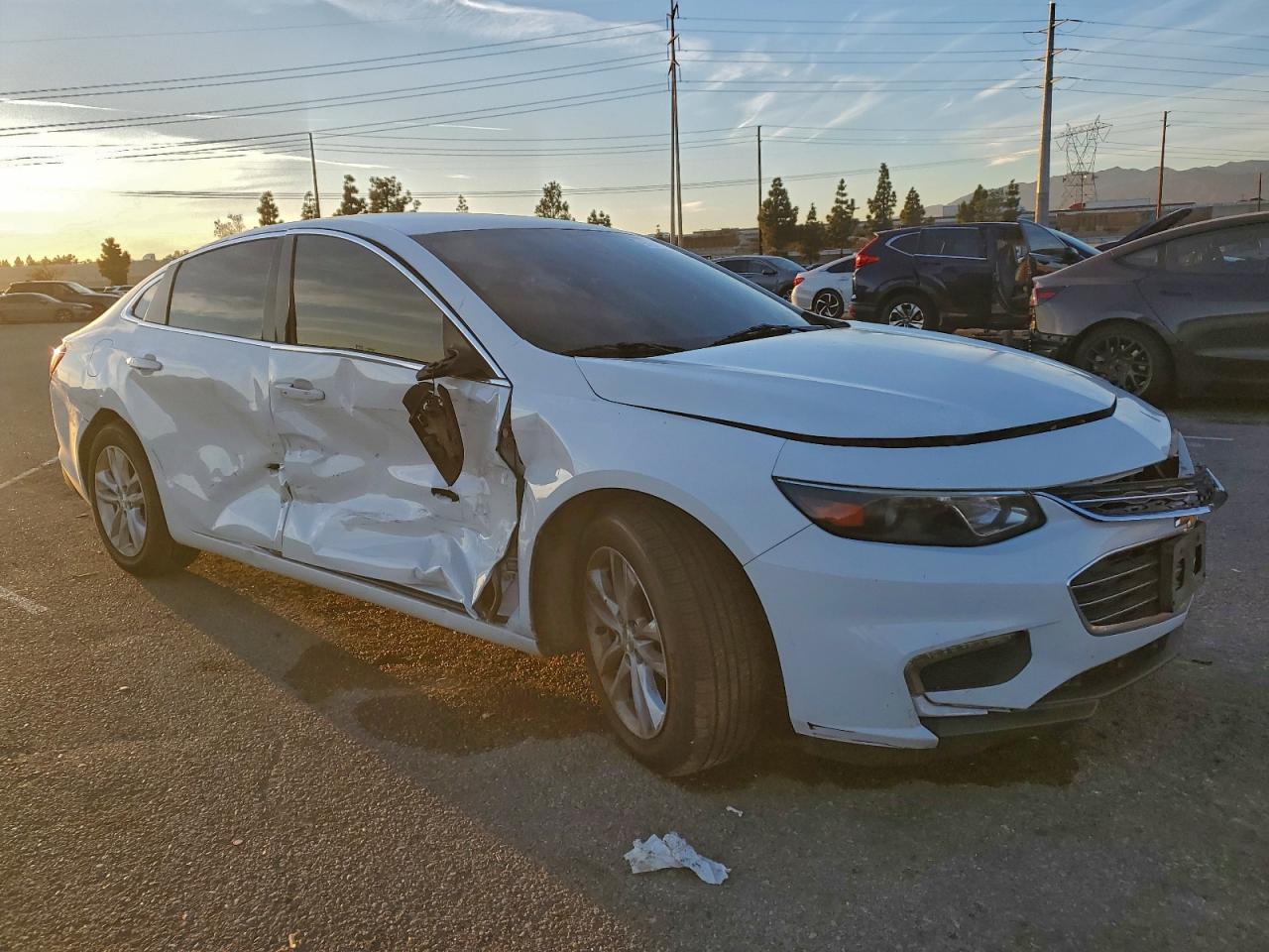 2017 CHEVROLET MALIBU LS photo 4