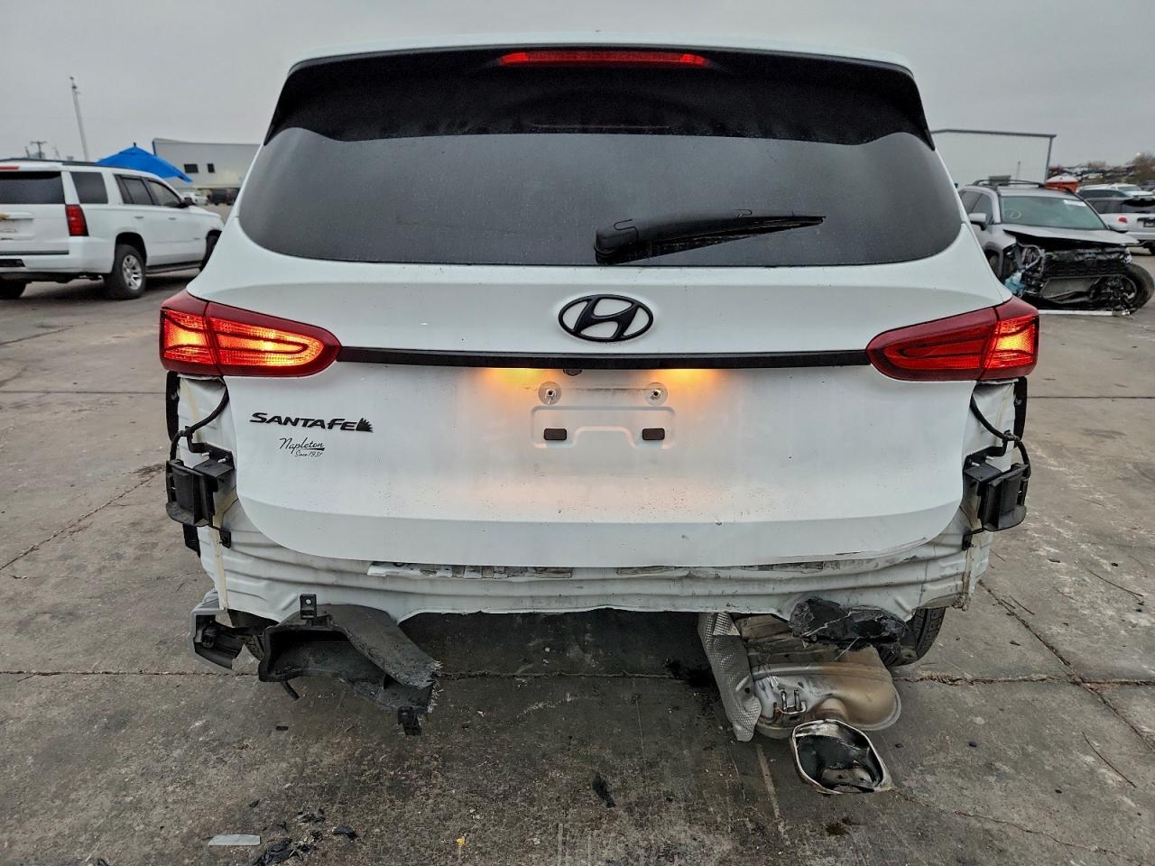 2019 HYUNDAI SANTA FE SE photo 6