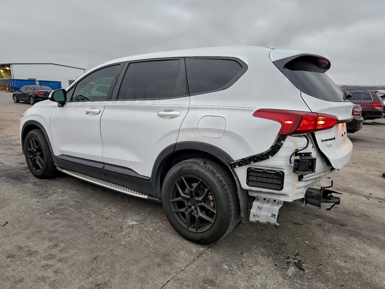 2019 HYUNDAI SANTA FE SE photo 2