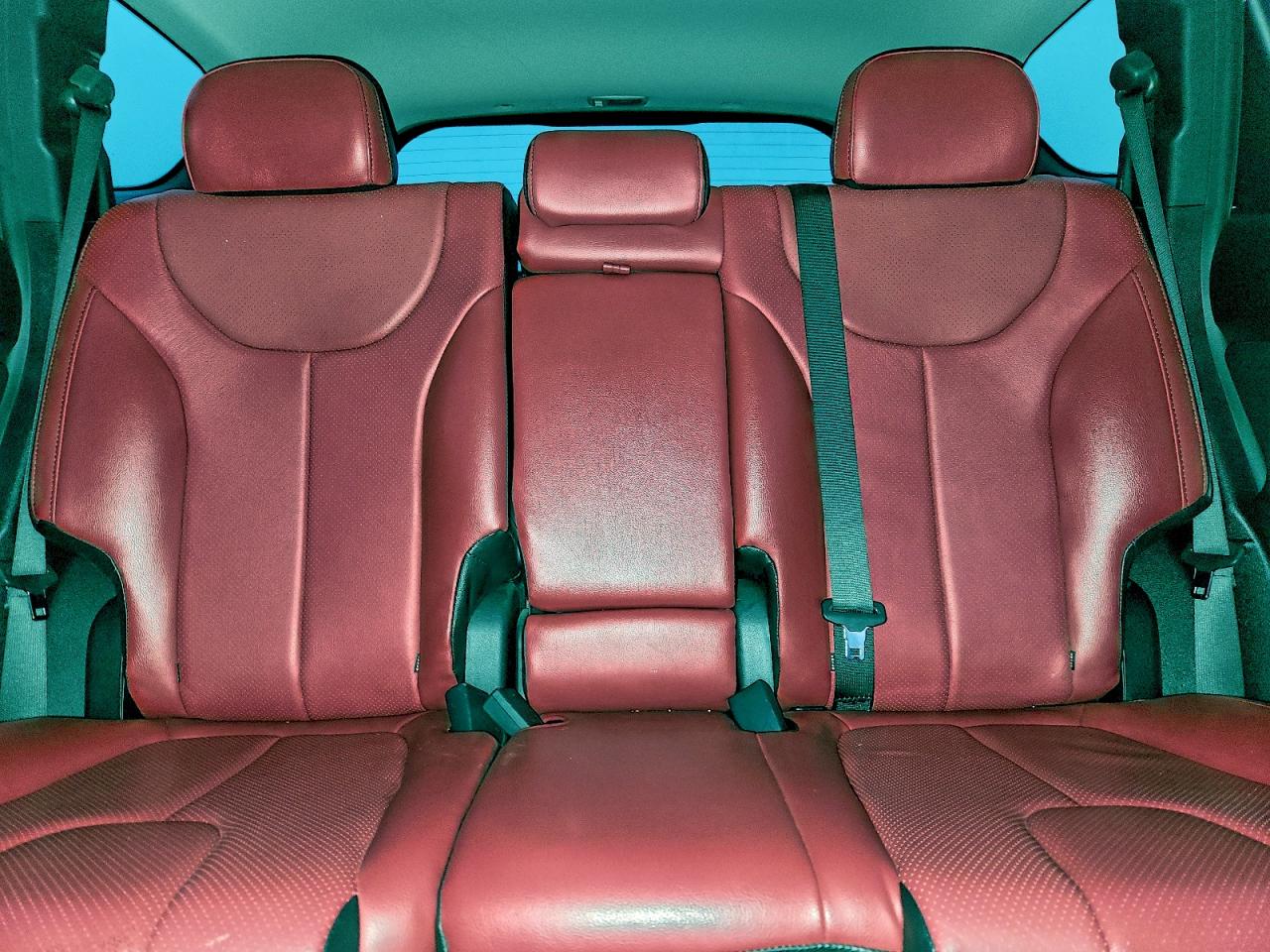 2019 HYUNDAI SANTA FE SE photo 10