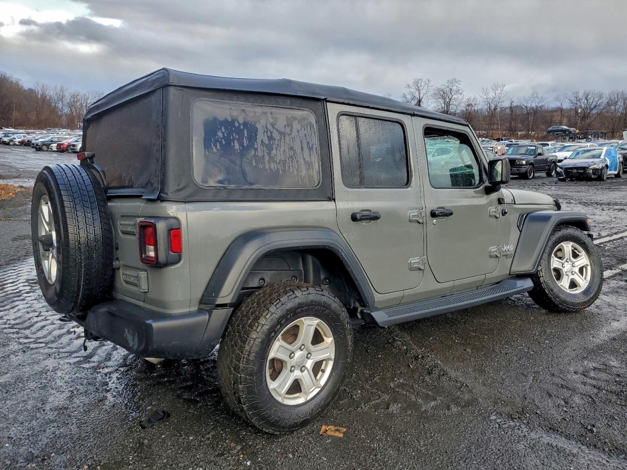 2018 JEEP WRANGLER UNLIMITED SPORT photo 3
