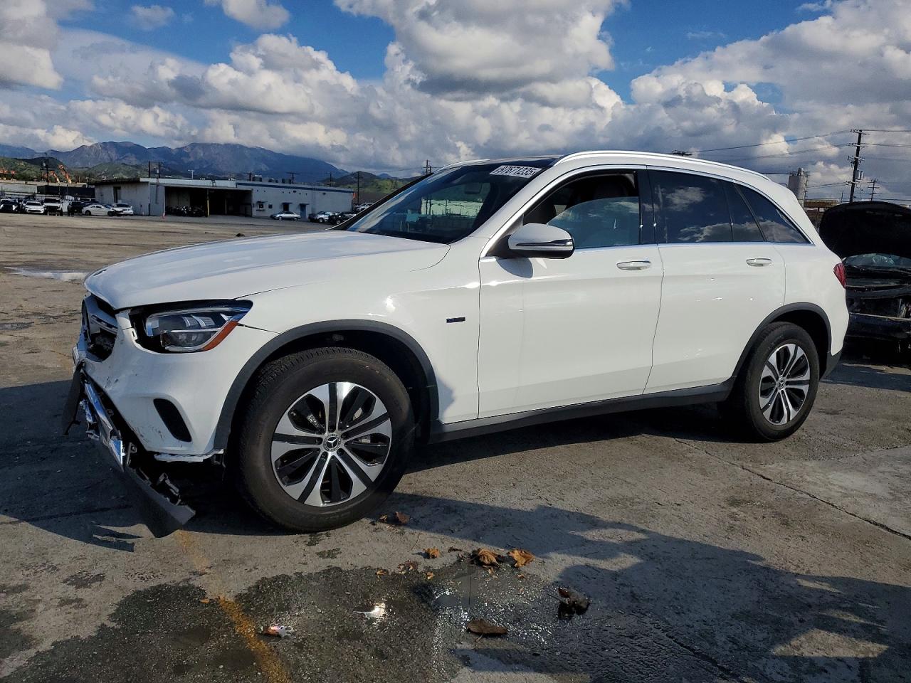 2020 MERCEDES-BENZ GLC