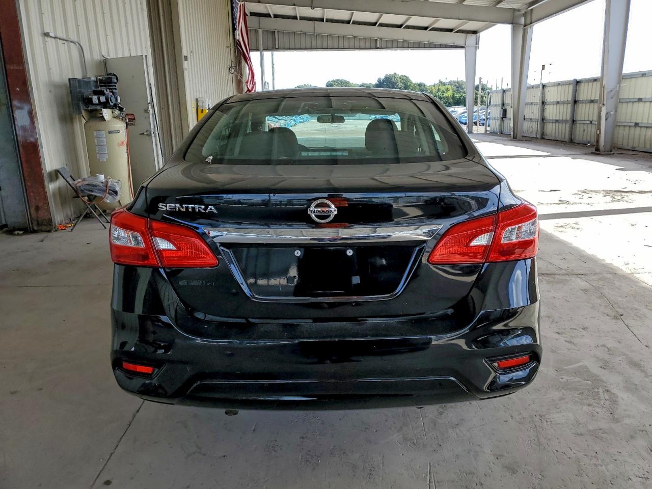 2018 NISSAN SENTRA S photo 6