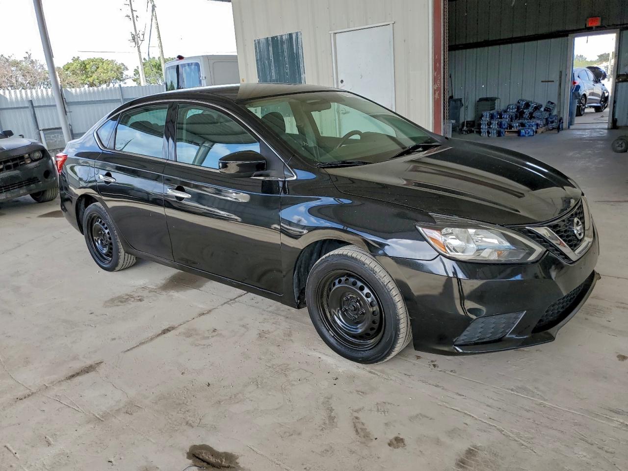 2018 NISSAN SENTRA S photo 4