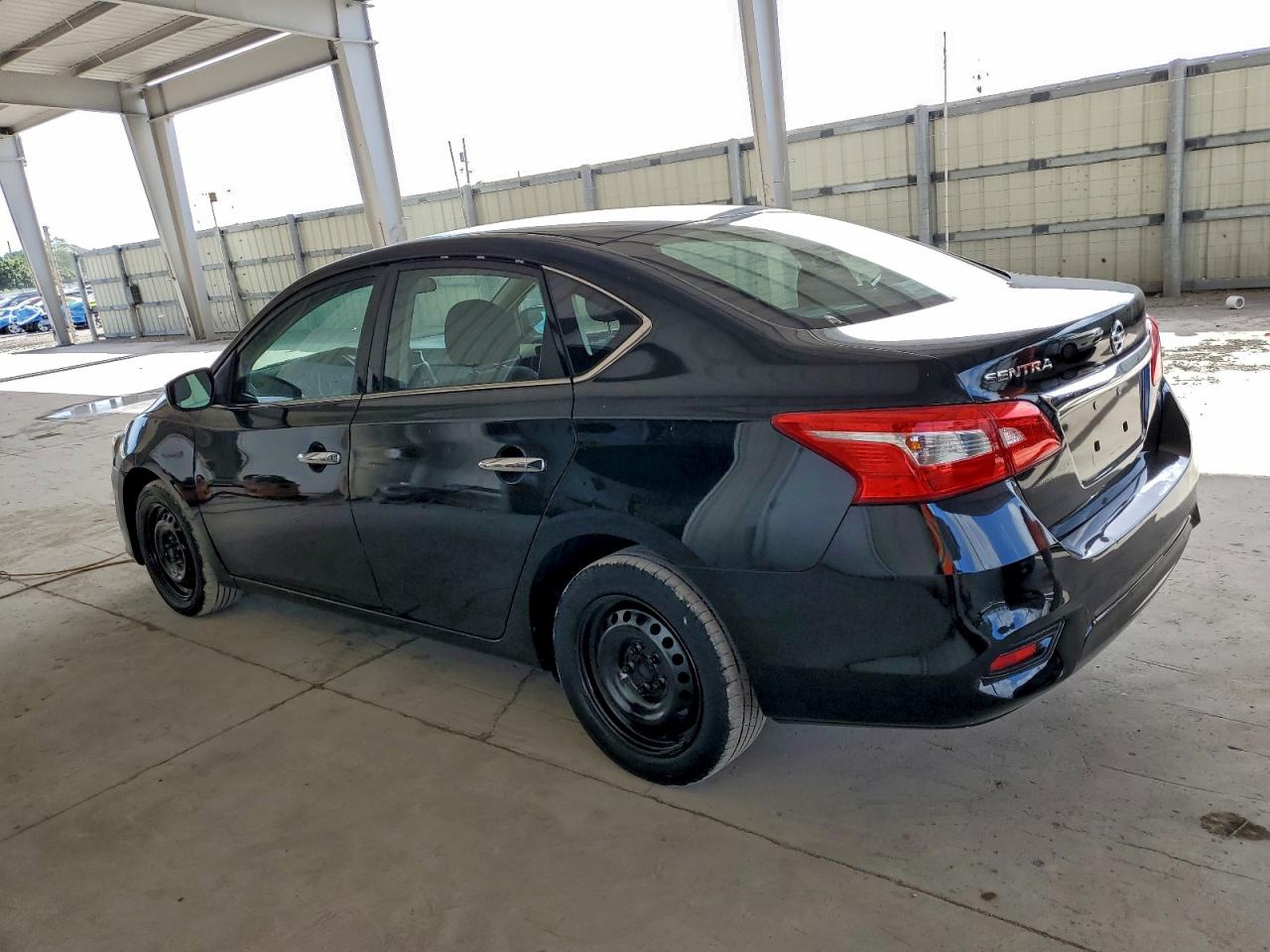 2018 NISSAN SENTRA S photo 2