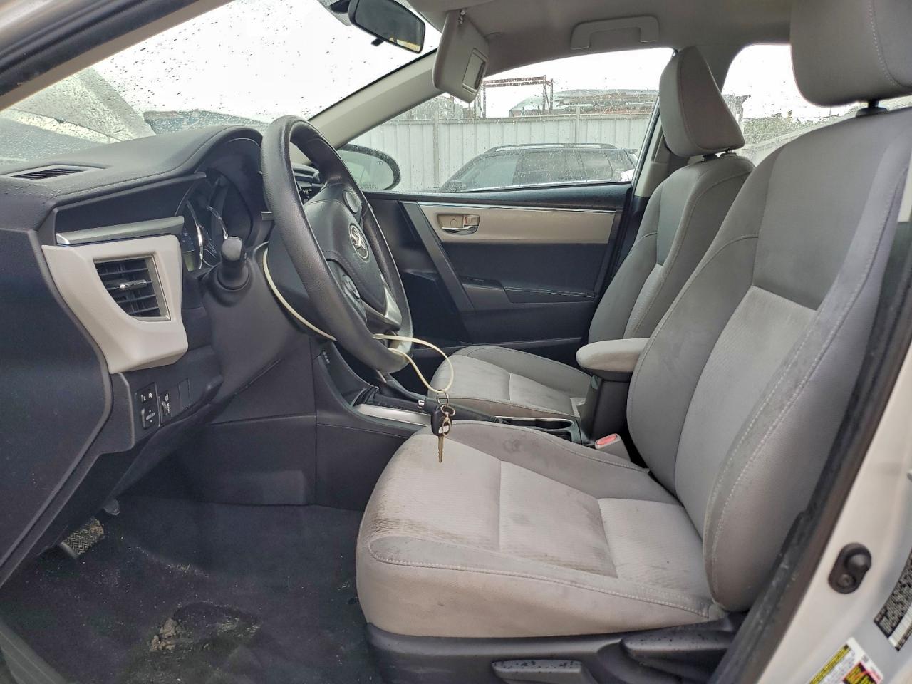 2014 TOYOTA COROLLA L photo 7