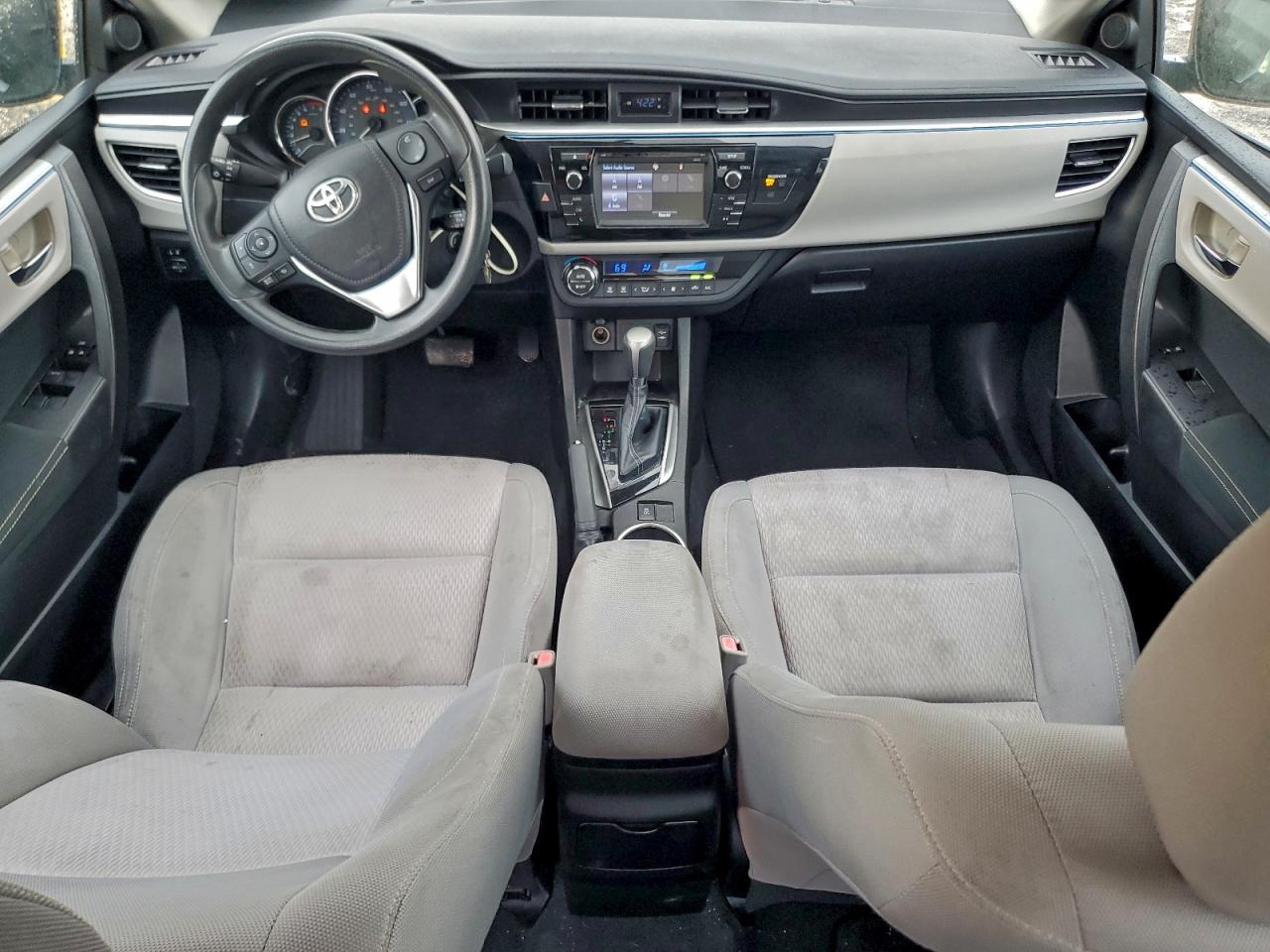 2014 TOYOTA COROLLA L photo 8