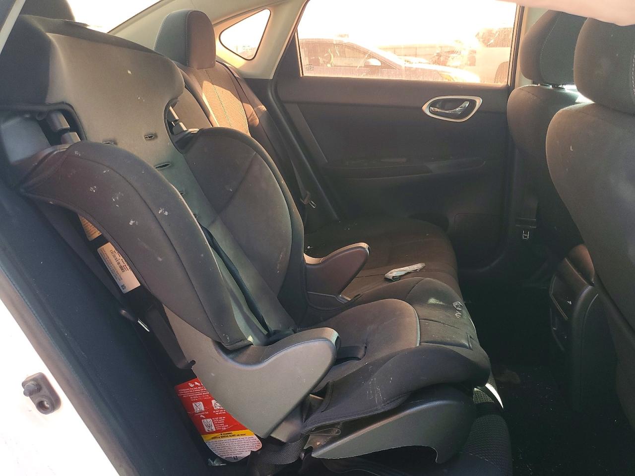 2015 NISSAN SENTRA S photo 10