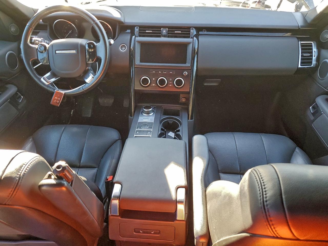 2020 LAND ROVER DISCOVERY SE photo 8