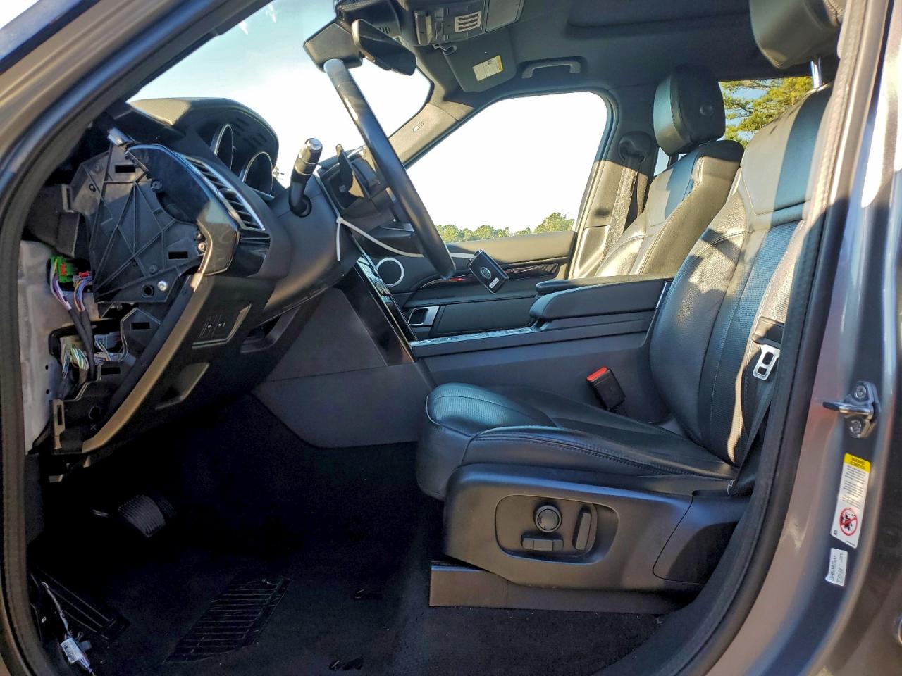 2020 LAND ROVER DISCOVERY SE photo 7