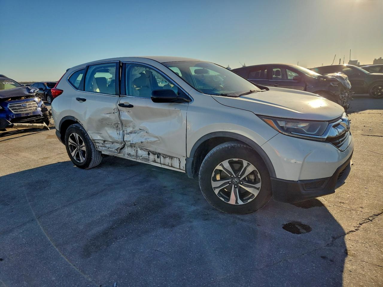 2017 HONDA CR-V LX photo 4