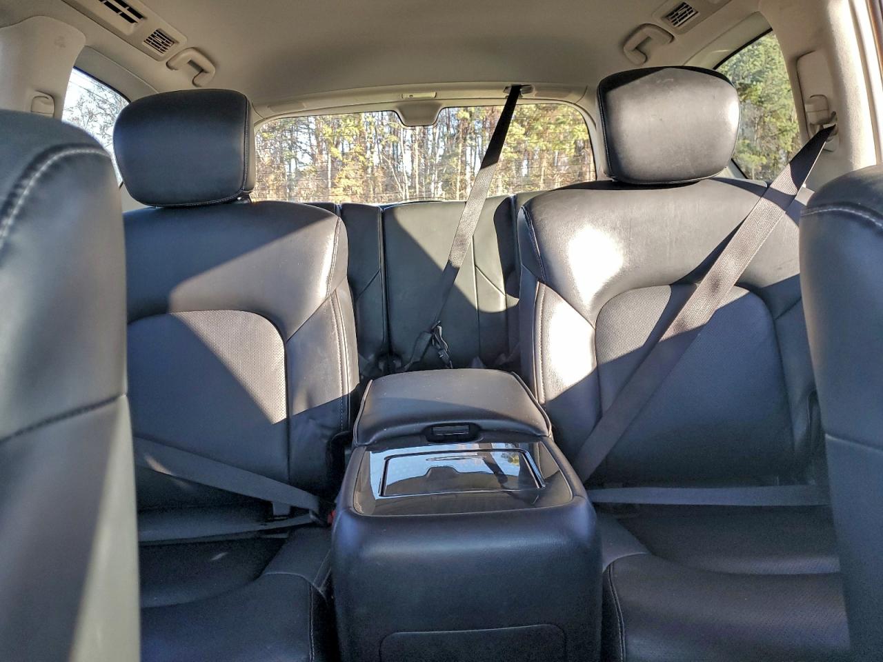 2021 INFINITI QX80 LUXE photo 10