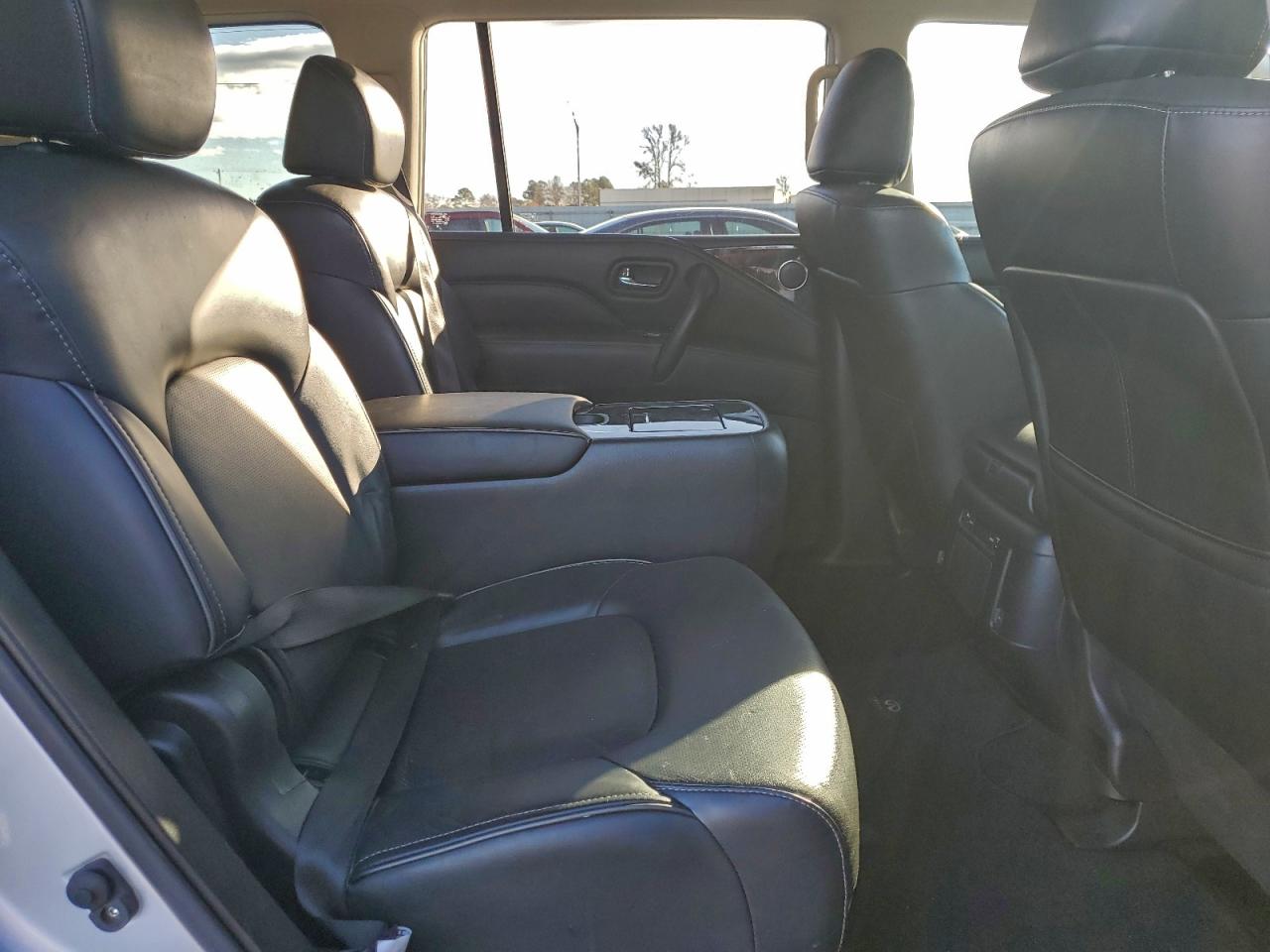 2021 INFINITI QX80 LUXE photo 11