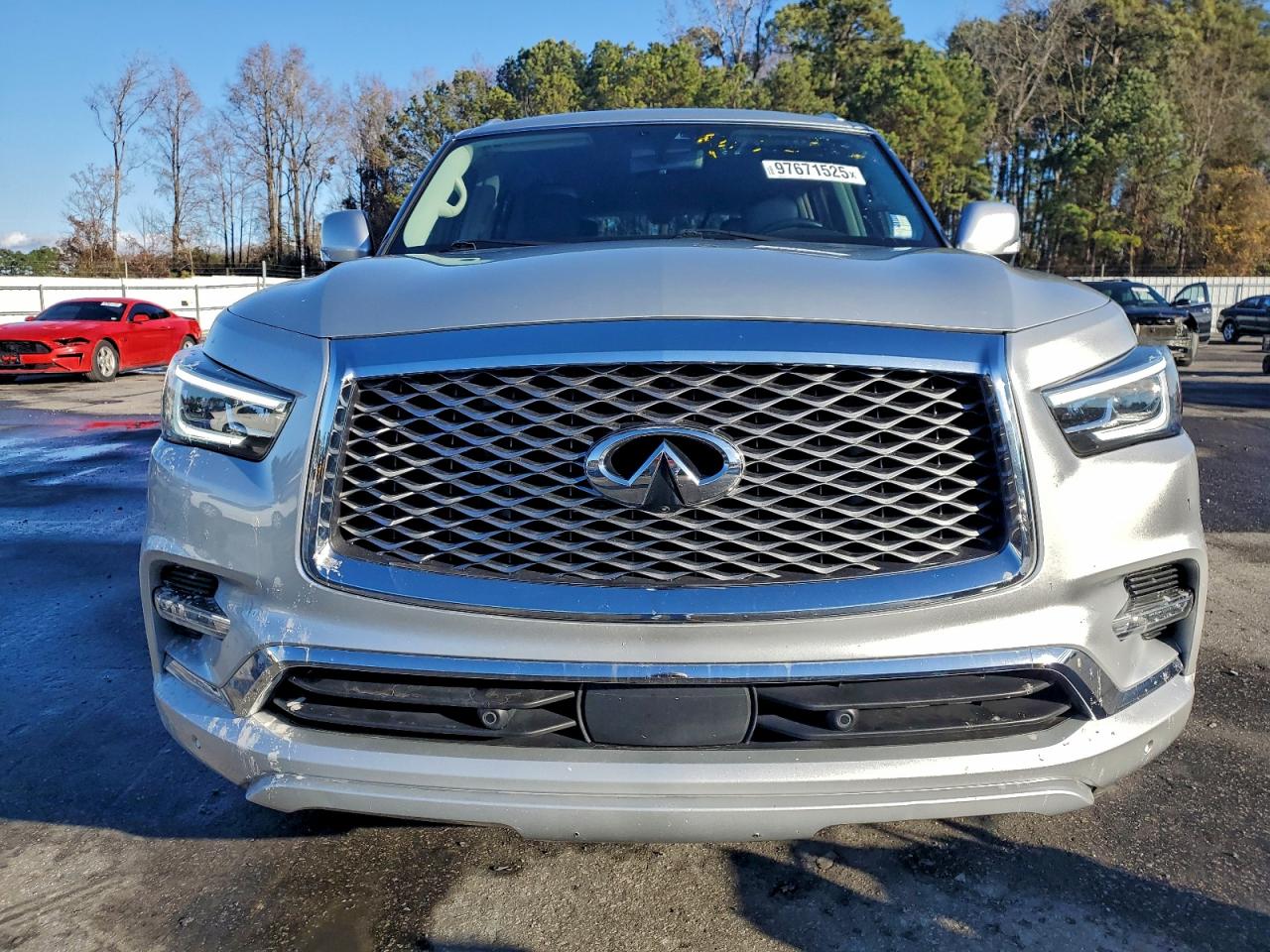 2021 INFINITI QX80 LUXE photo 5
