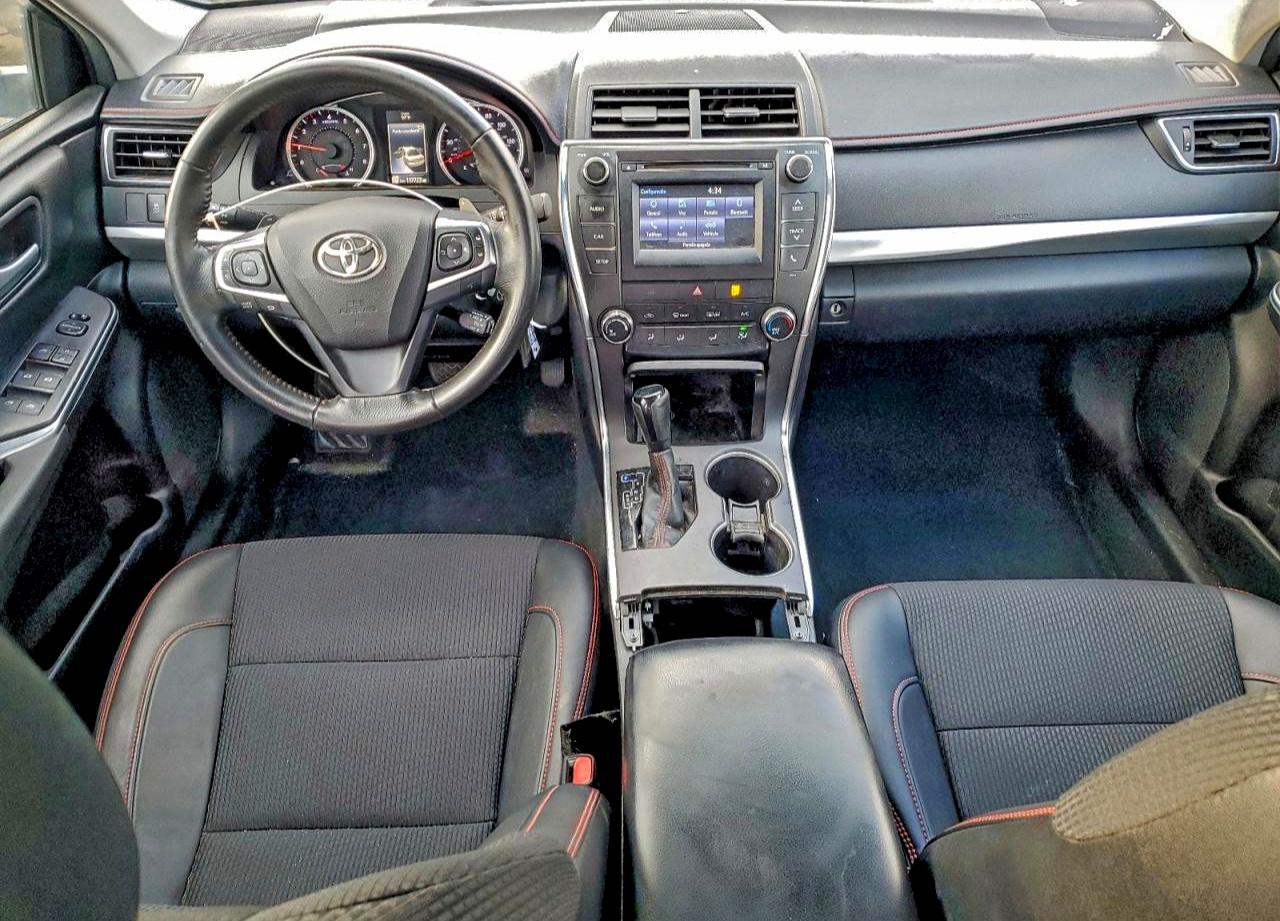 2017 TOYOTA CAMRY LE photo 8
