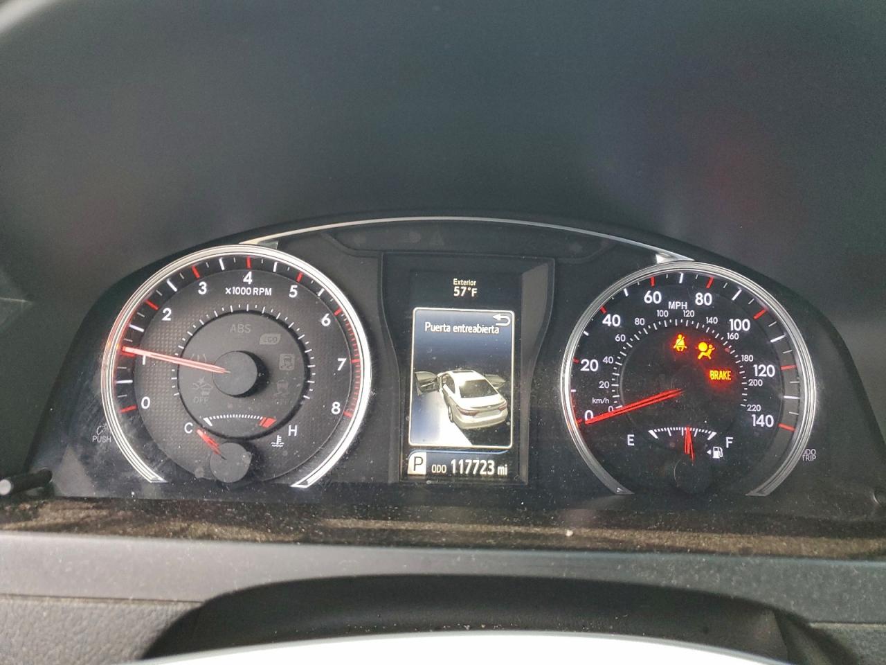 2017 TOYOTA CAMRY LE photo 9