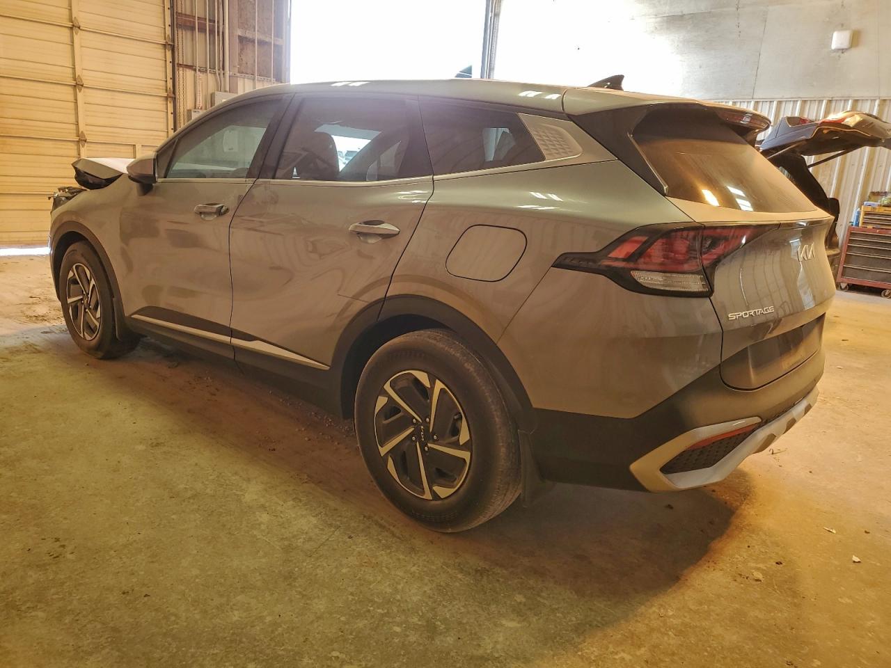 2023 KIA SPORTAGE LX photo 2