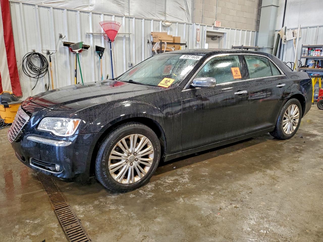 2013 CHRYSLER 300C