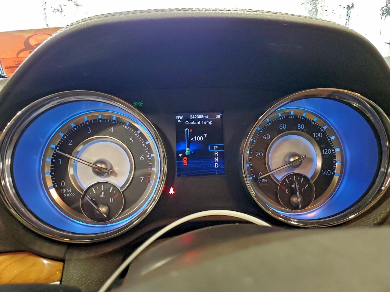 2013 CHRYSLER 300C photo 9