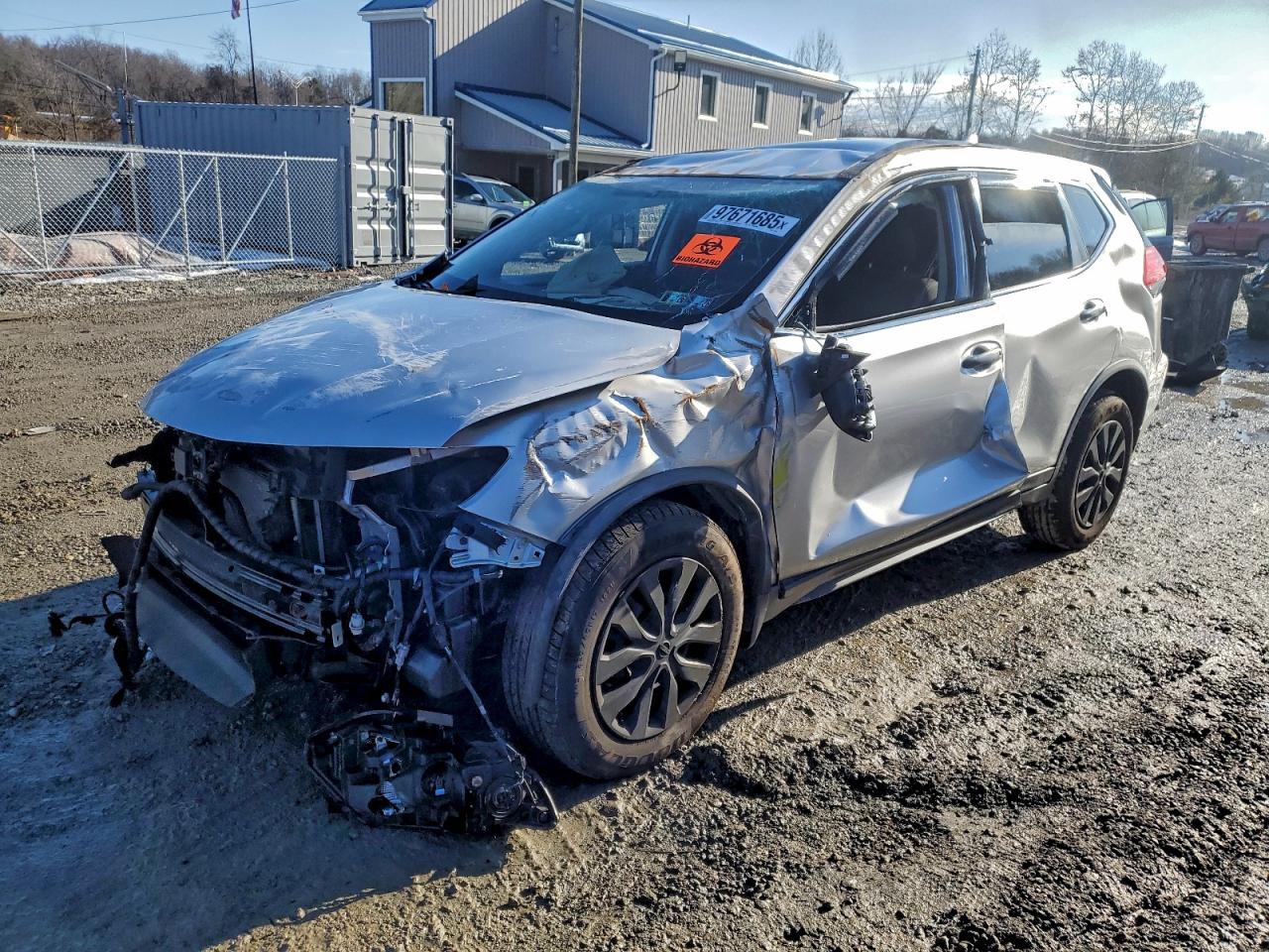 2017 NISSAN ROGUE