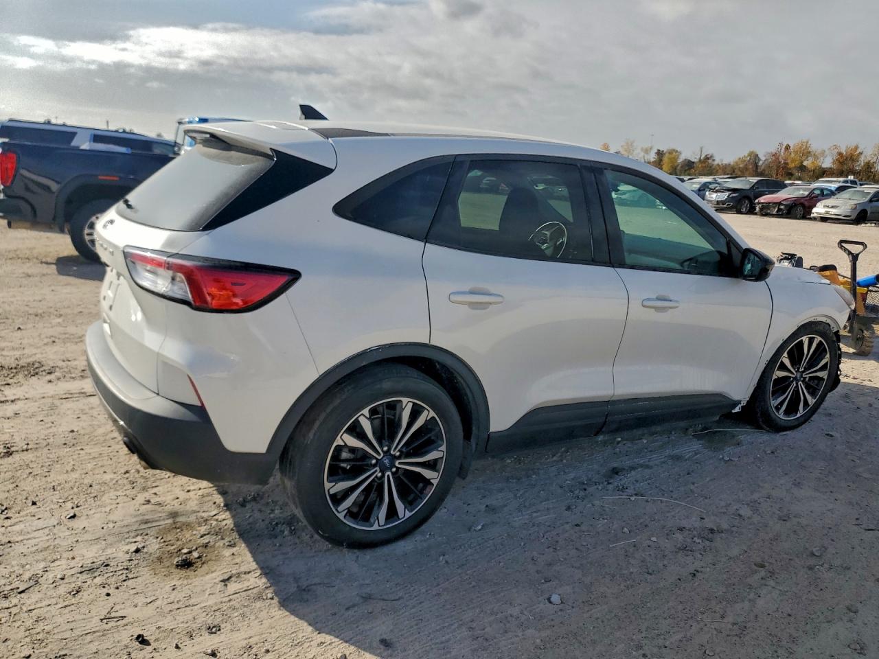 2022 FORD ESCAPE SE photo 3